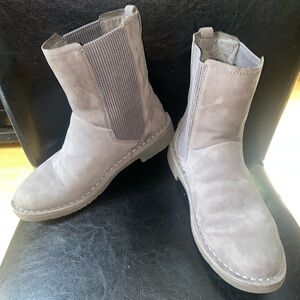 Ugg Lara Chelsea Ankle Boots
